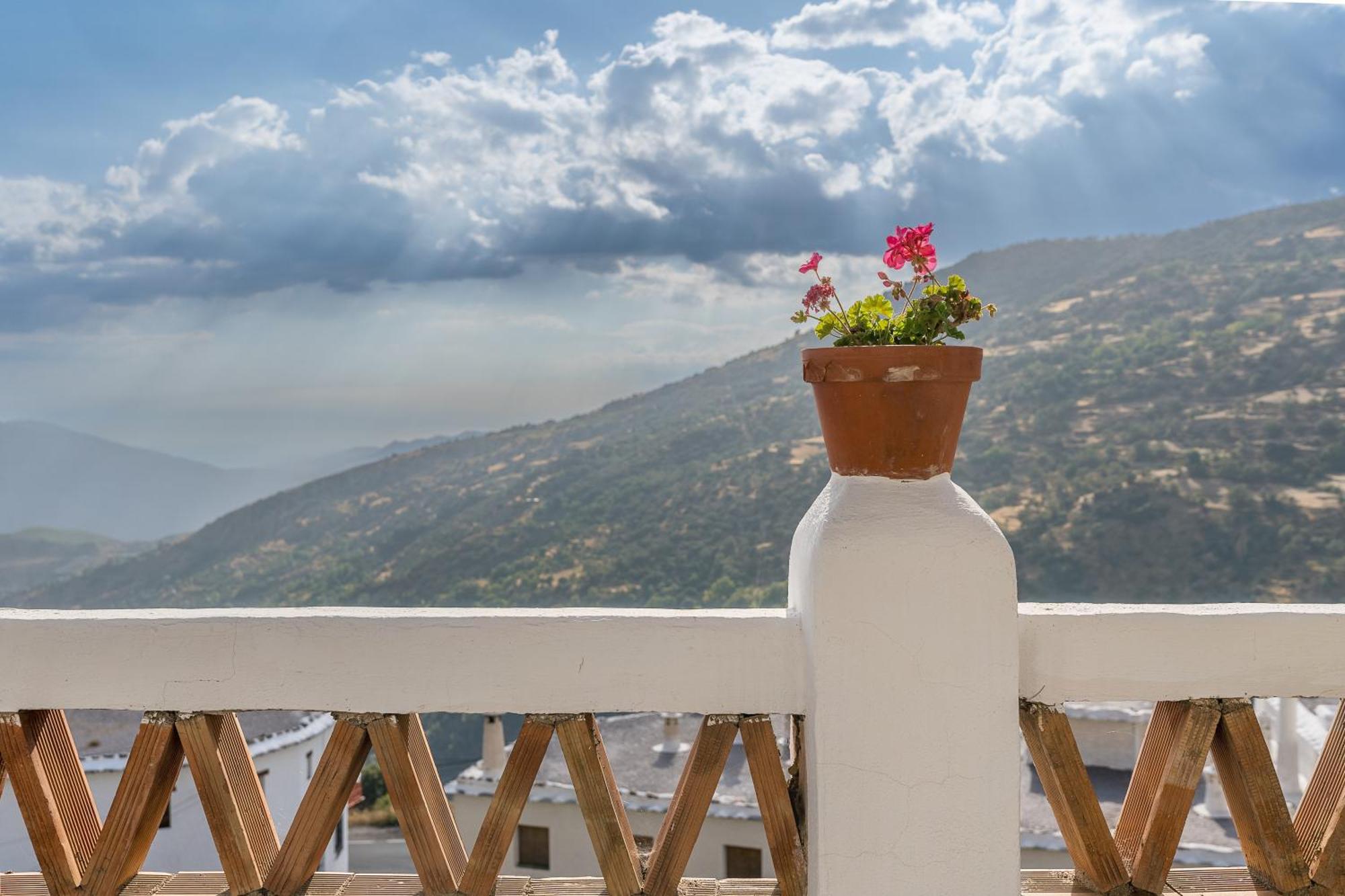 Casa Belmonte Apartment Bubión Екстериор снимка